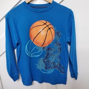 Basketball long sleeve Blue With Large Basketball Graphic Print t-shirt 10-12 M